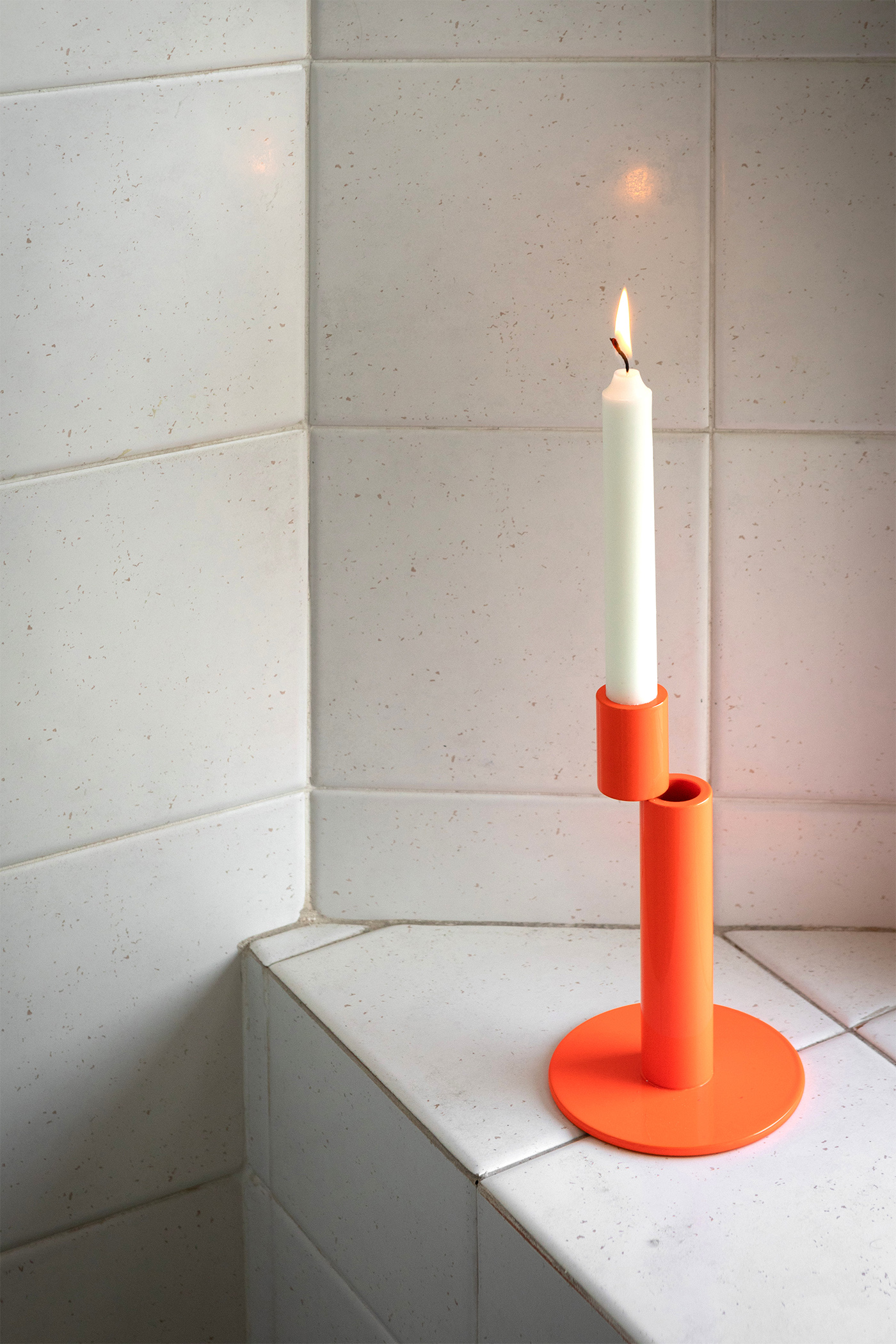 MOT_still_luminous_orange_home_2023